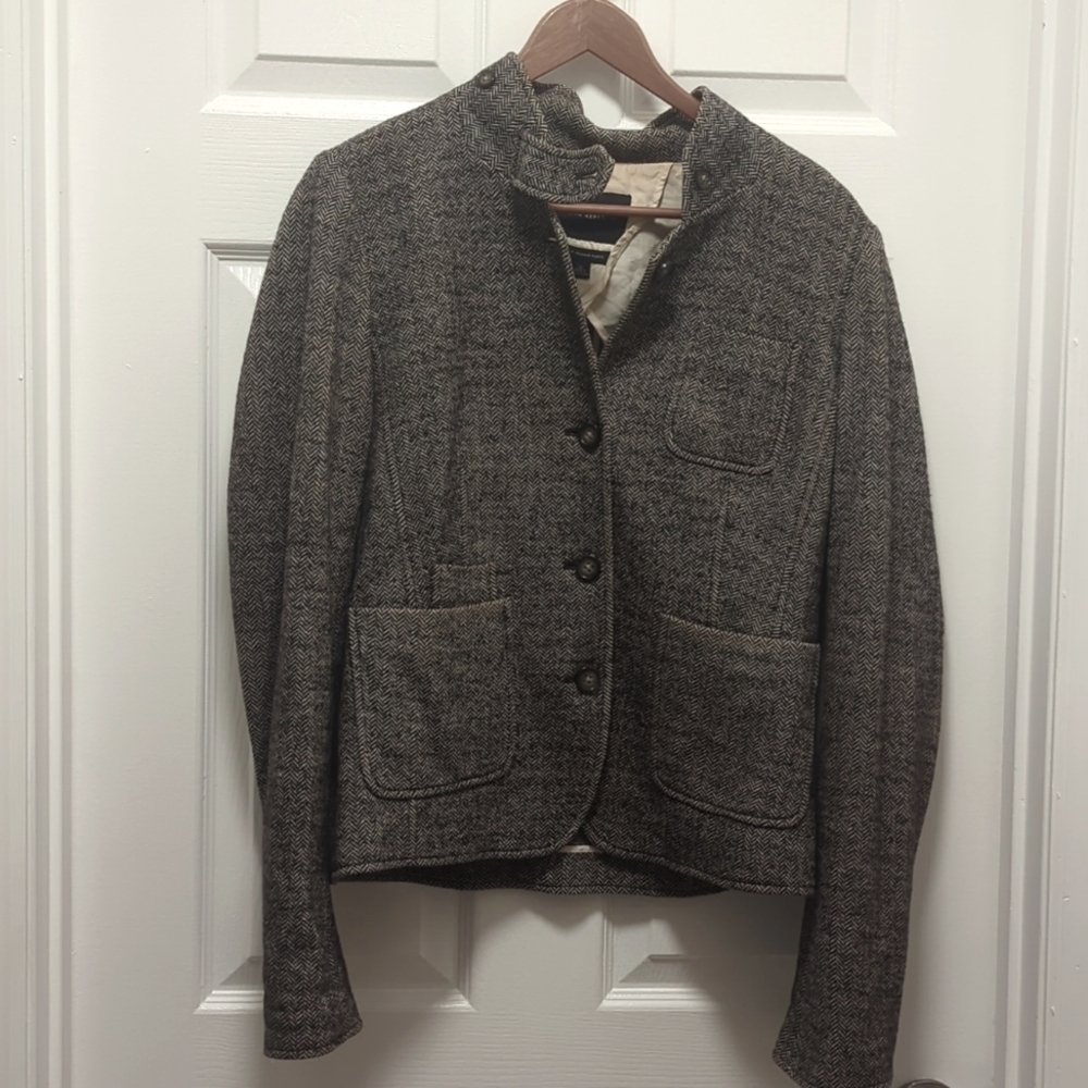 Banana Republic, 12, Black and off white Chevron pattern